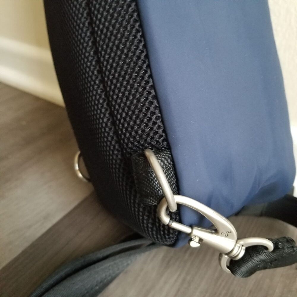 Travelon Anti Theft Slim Sling Crossbody Bag Blue/Teal - Picture 4 of 9